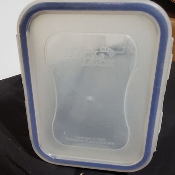 Lock & Lock Storage Container - Picture 3 of 6